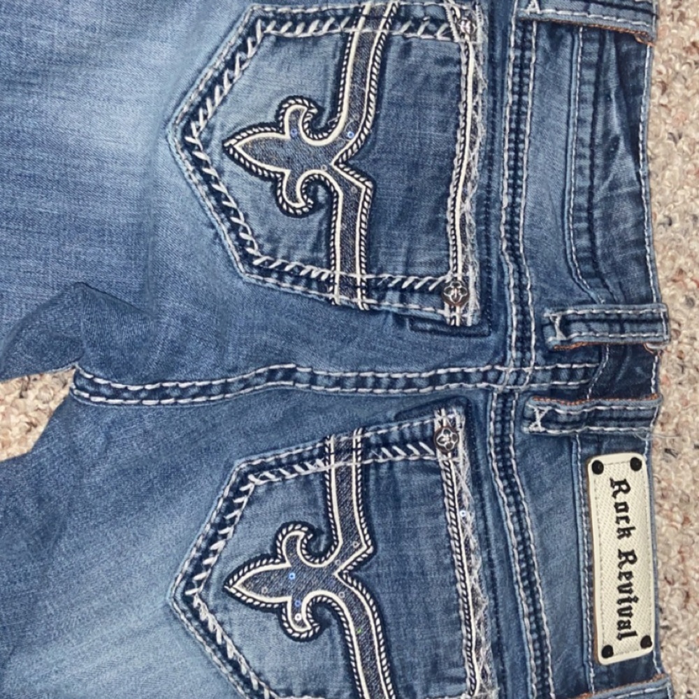 Rock revival capris sz 28
